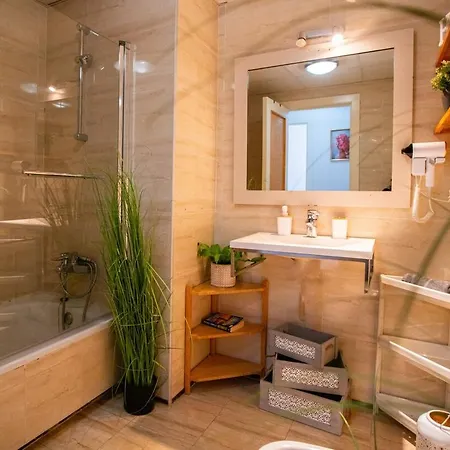 Boutique Tranquil Walk Retreat By Turivida